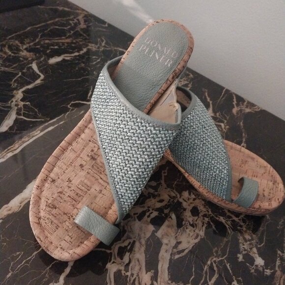 Donald Pliner - Picture 3 of 8